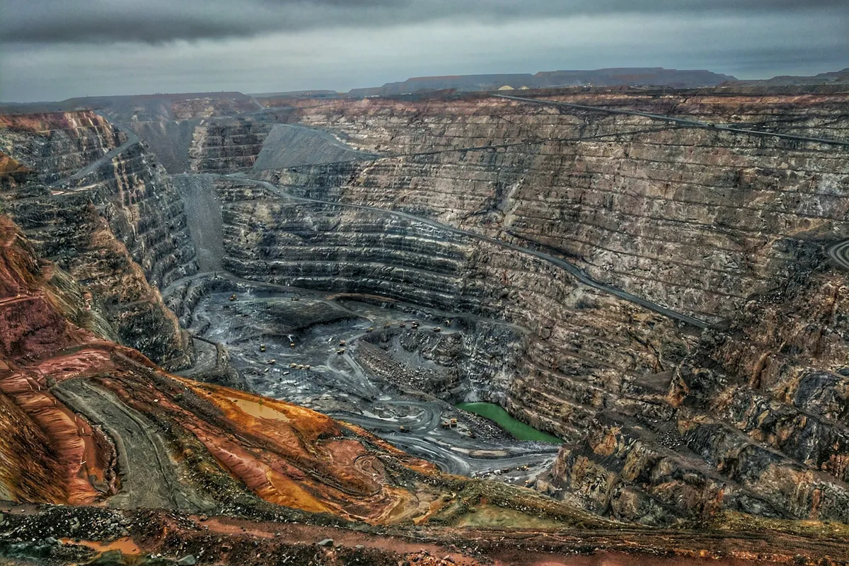 The open pit at Kalgoorlie, Western Australia, benches cut into the rock